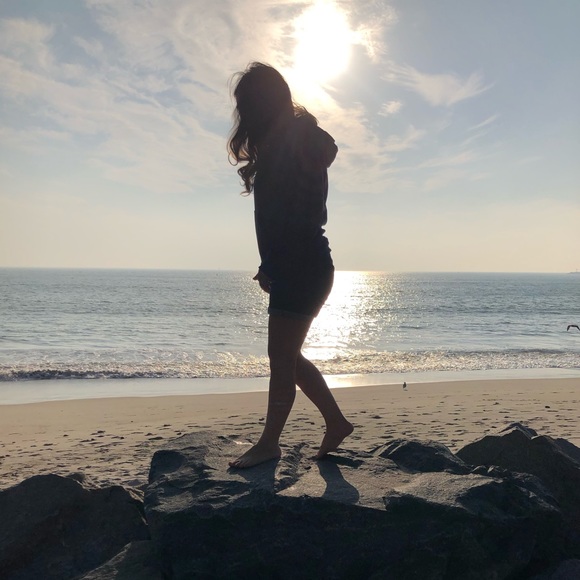 Meet your Posher! - Picture 2 of 6